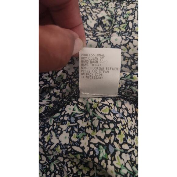 Anne Carson Woman's Short Sleeve High-Low Top Plus Size 3X Ditzy Floral Spring - Picture 9 of 10